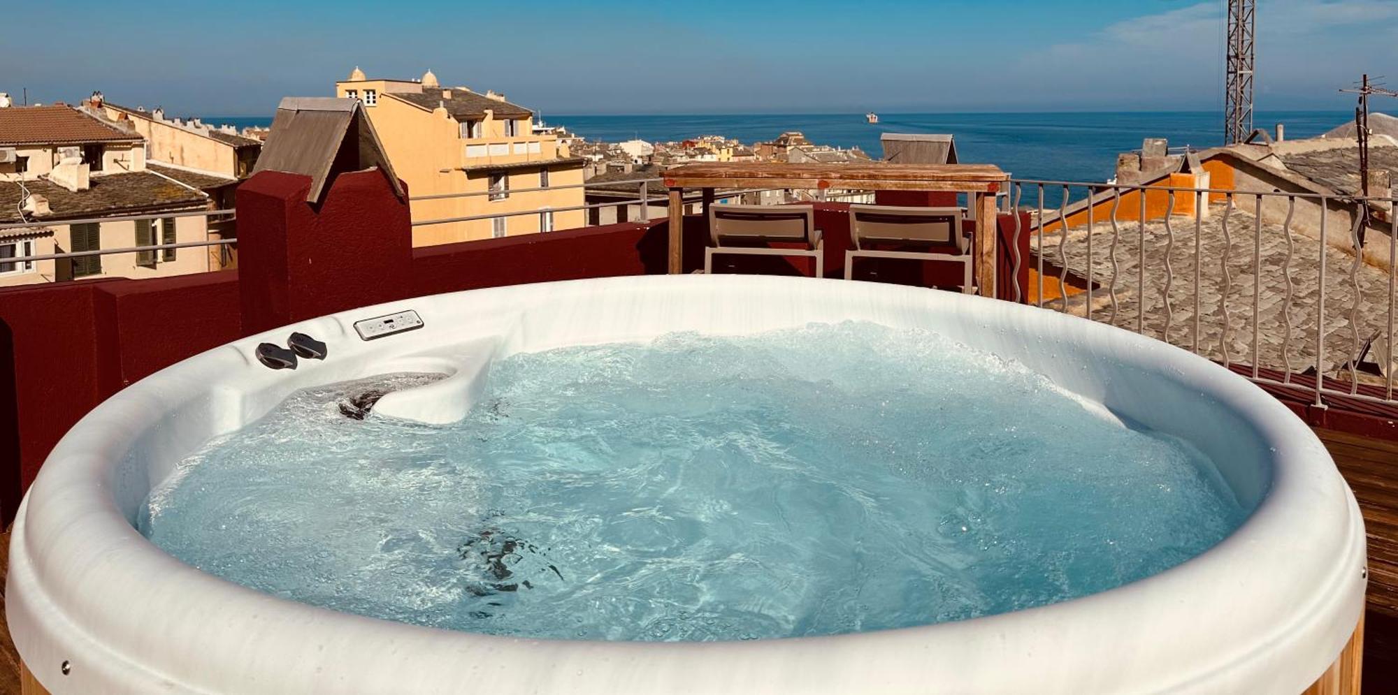 Pepites Bastiaises Vatta Appartement Roof Top Jacuzzi Vue Vieux Port 바스티아 외부 사진